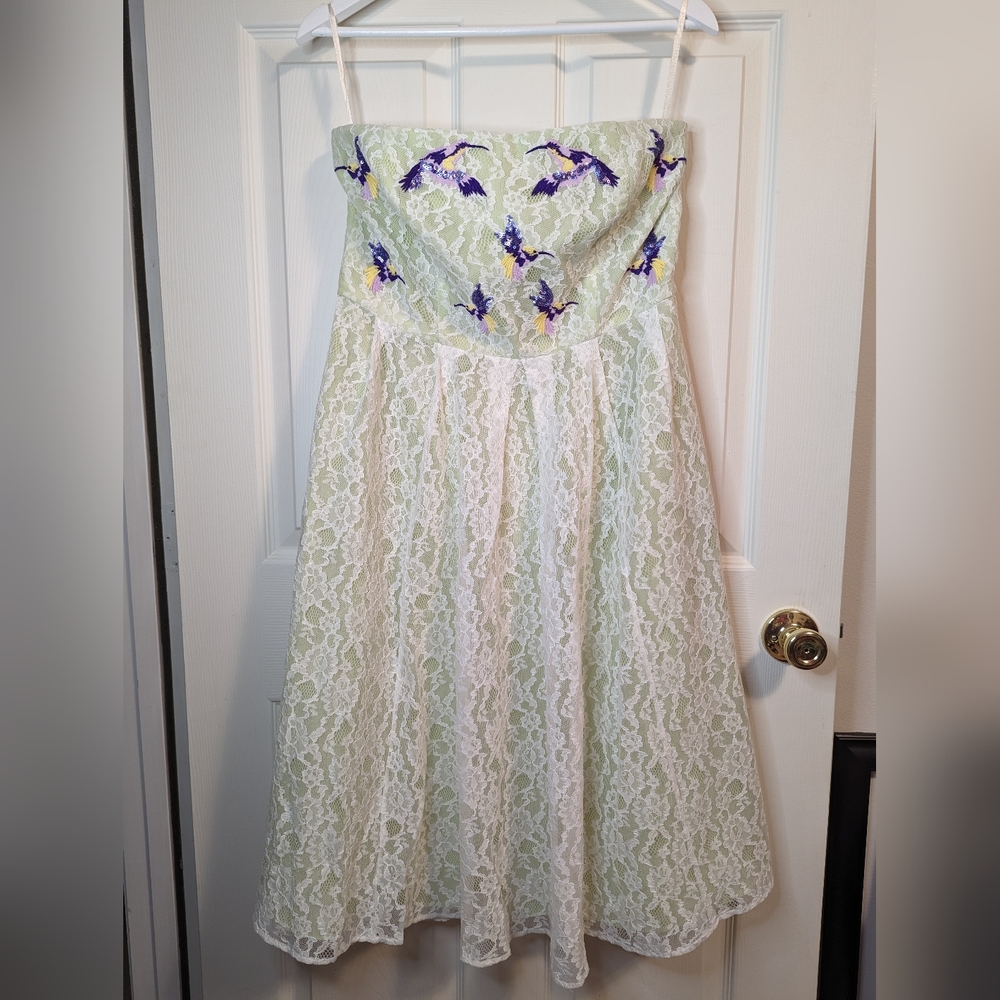 Eva Mendes strapless green and white lace dress with hummingbirds size large